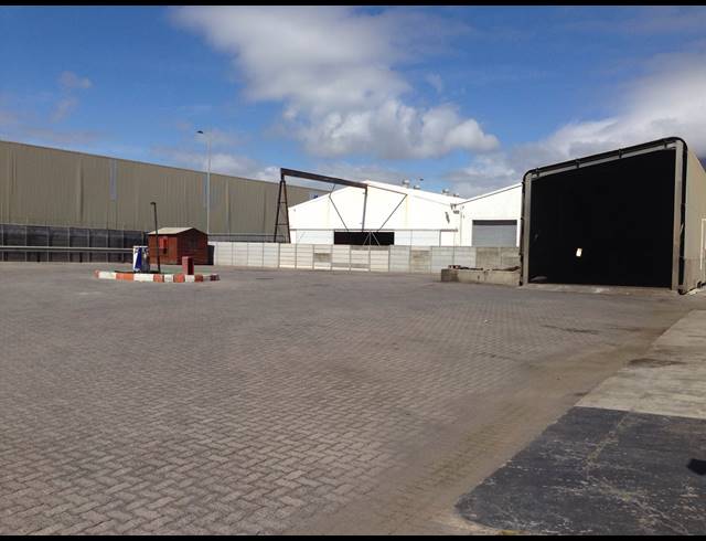 500M² FACTORY TO LET IN PAARDEN EILAND